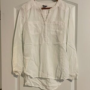 3/$15 or 5/$20 Eddie Bauer White Lightweight Long-Sleeve Tunic